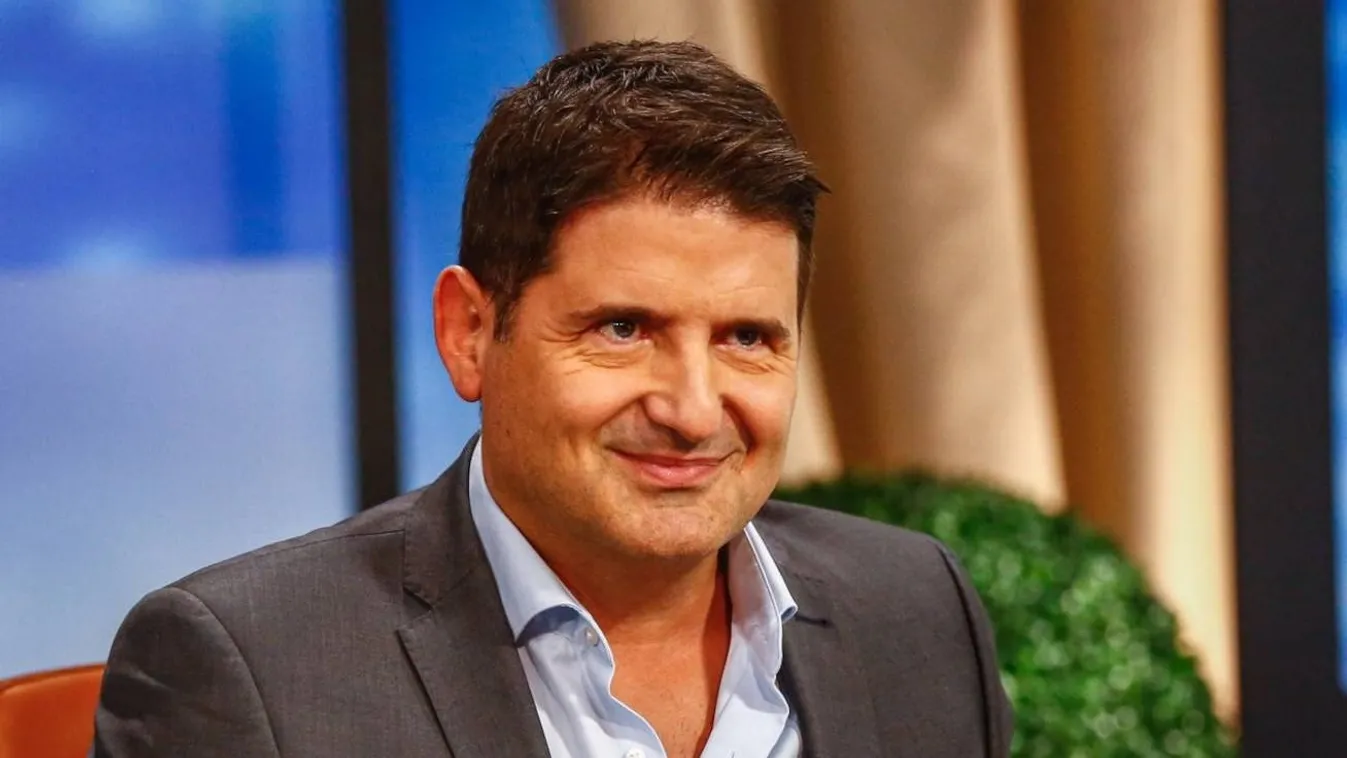 Ellopták Hajdú Péter képeit