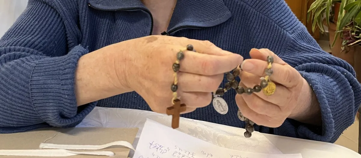 Az atya elmondta, kire hagyja a Ferenc pápától kapott ajándékát halála után / Fotó: Vaskó Tamás