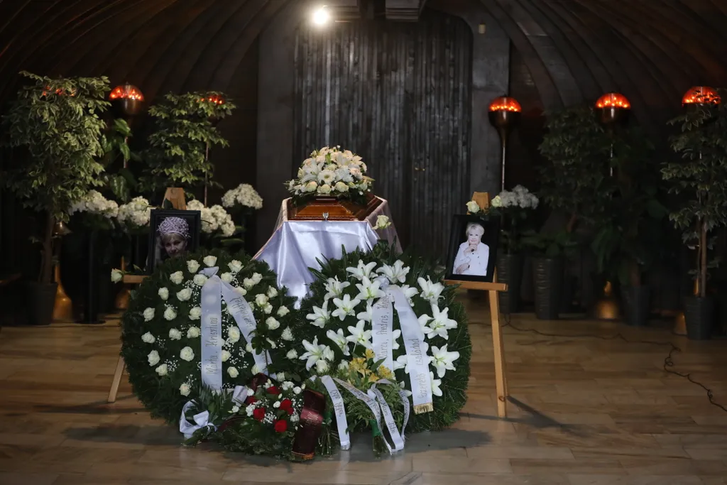 Galambos Erzsi temetés