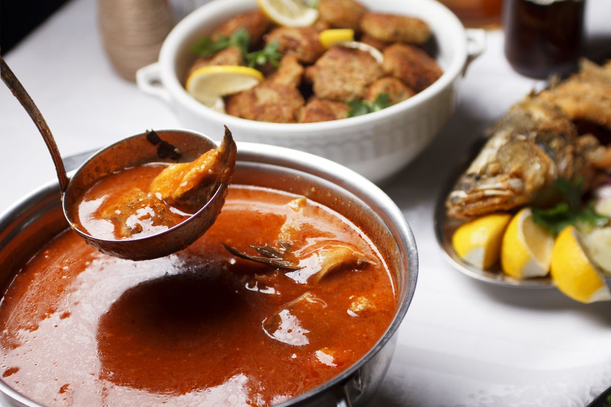 Fish,Stew,On,Served,Restaraunt,Table