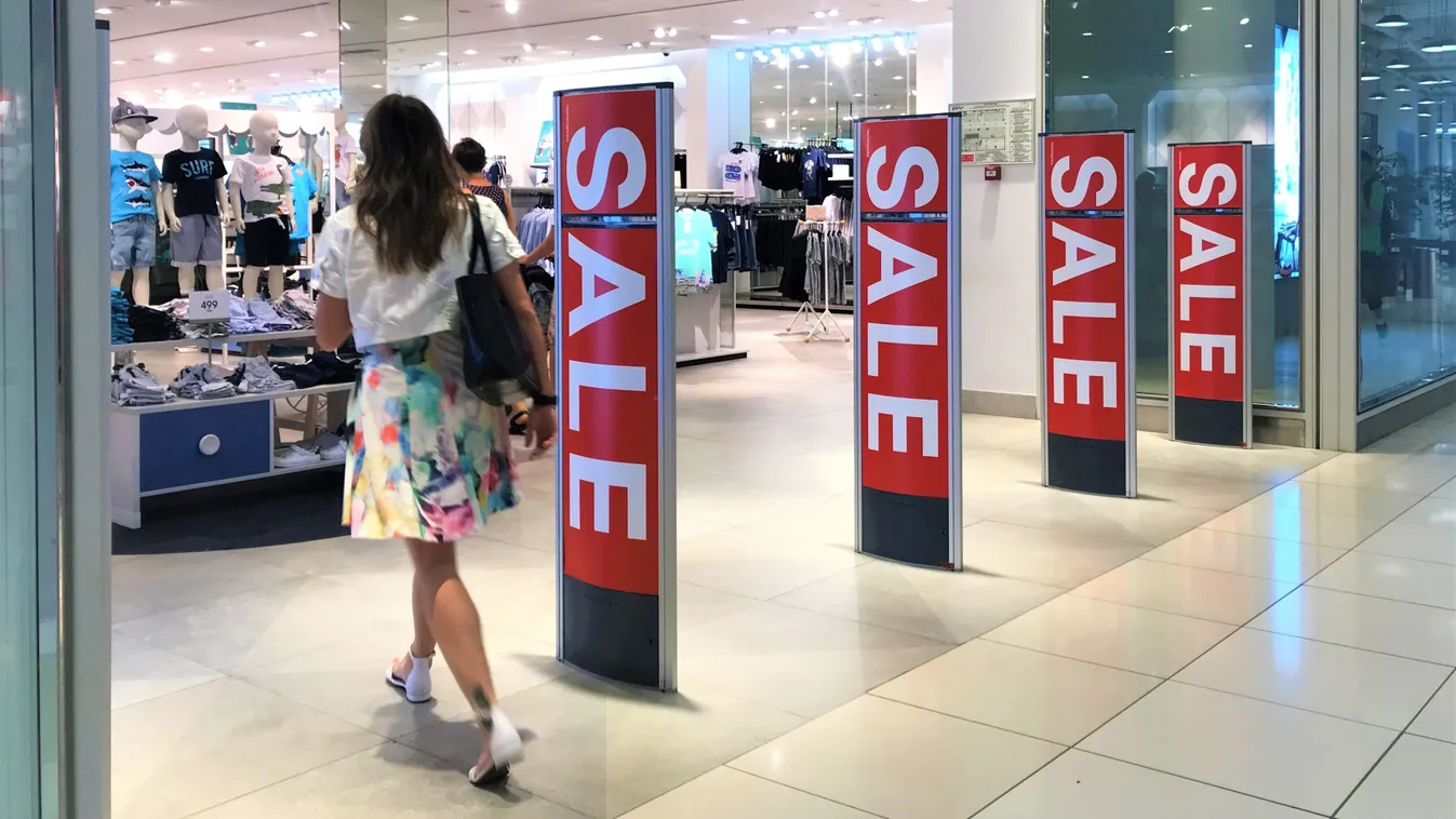 "Mindig csipog a kapu, ha vásárolok" - elege lett Anitának