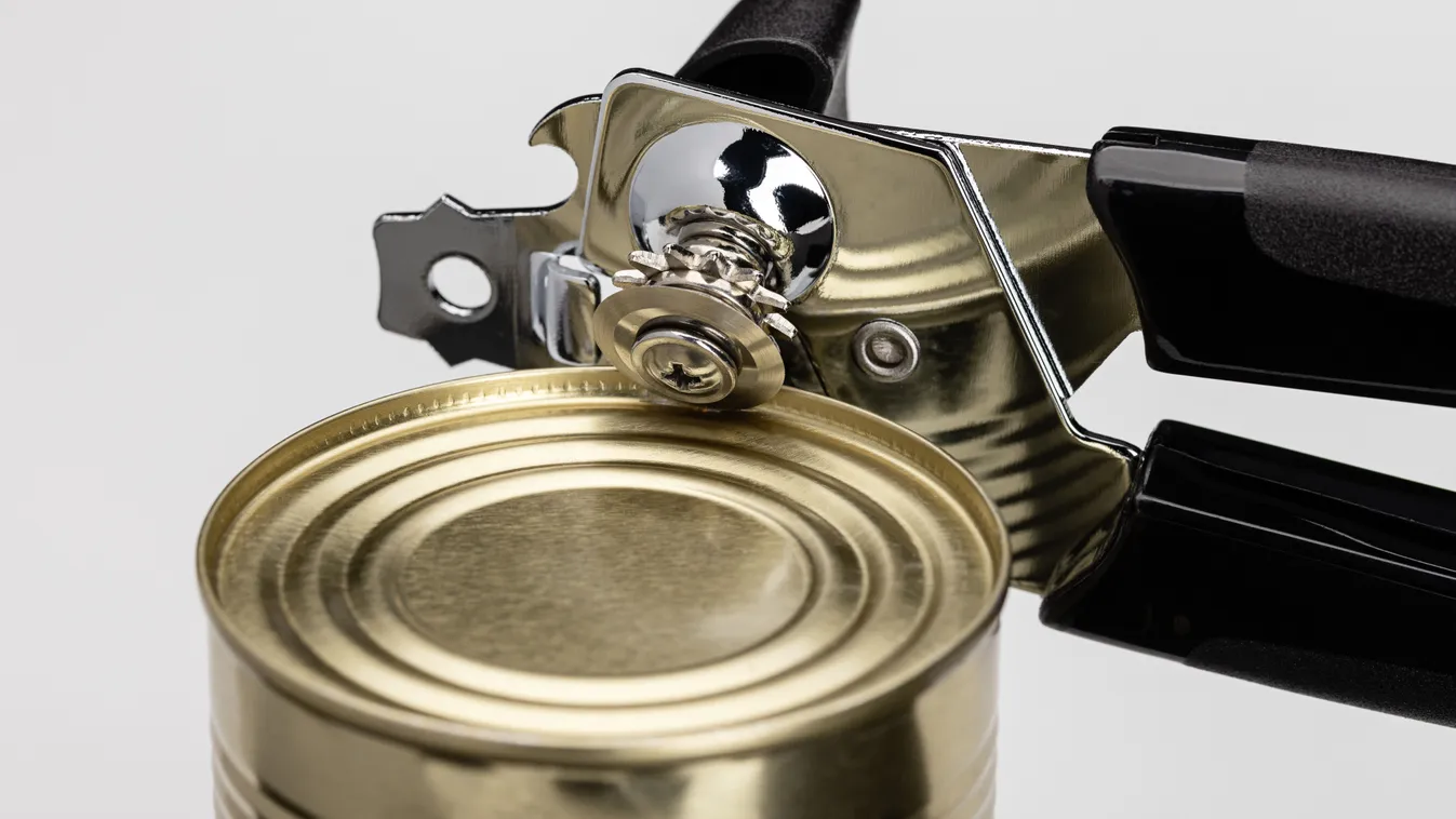 Mindenki rosszul használja a konzervnyitót, így az igazi