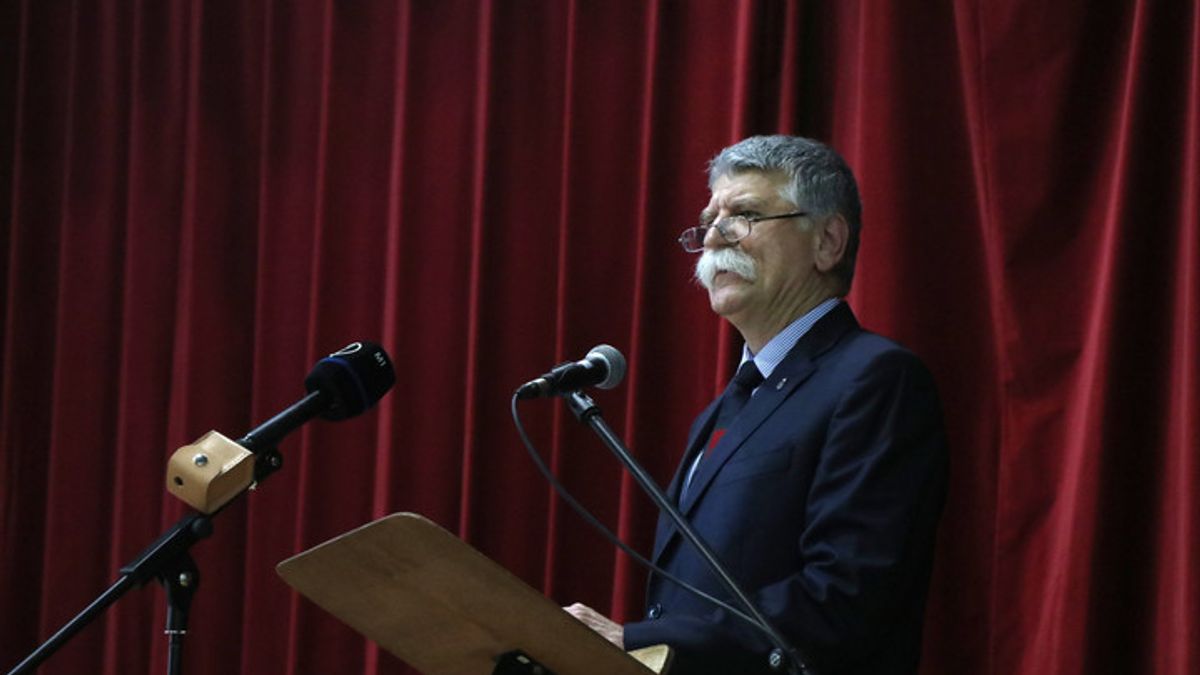 Kövér László: Hazánk nem unatkozó politikusok játéktere