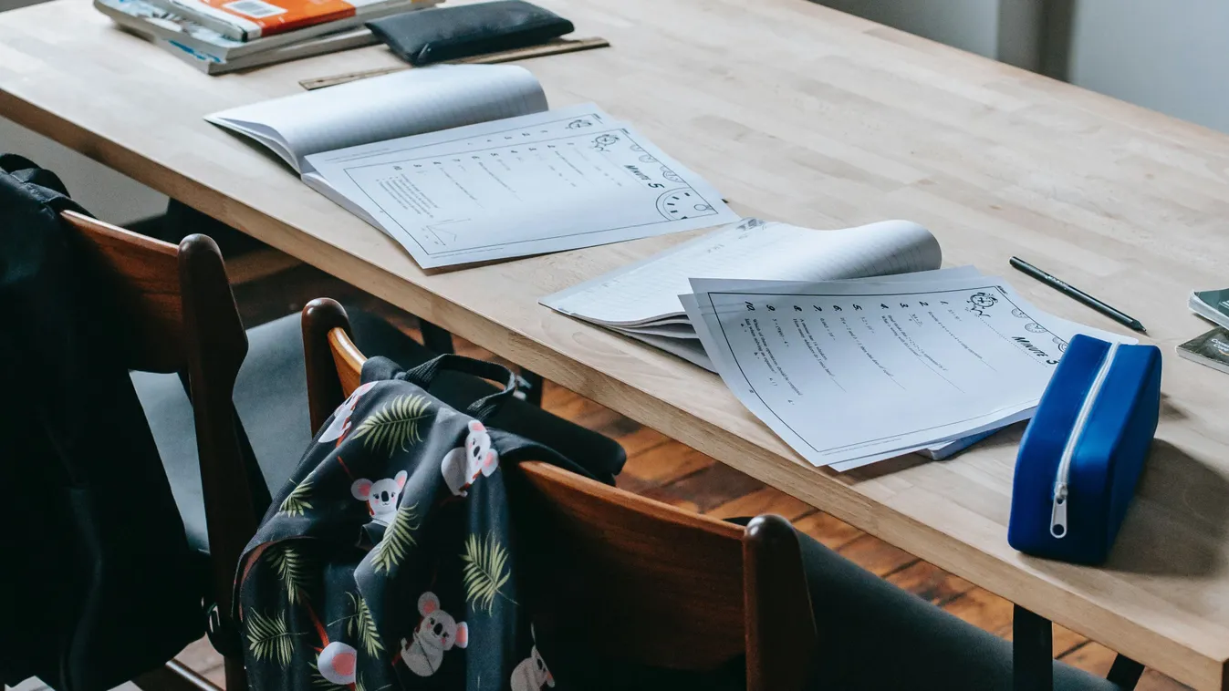 Elképesztő trükkel buktatta le a csaló diákokat a tanár