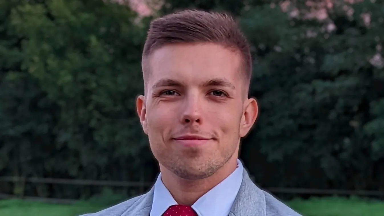 Két bénulás és négy műtét után újra megtanult járni Máté