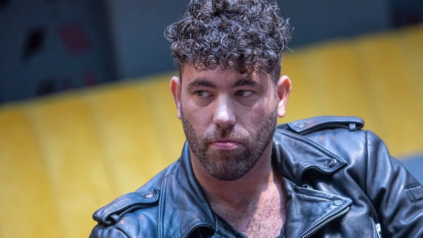 Ez lesz Krausz Gábor Tóth Gabit ábrázoló tetoválásával