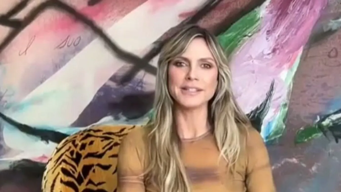 Heidi Klum meztelen melleit mutogatta a kamera előtt - videó