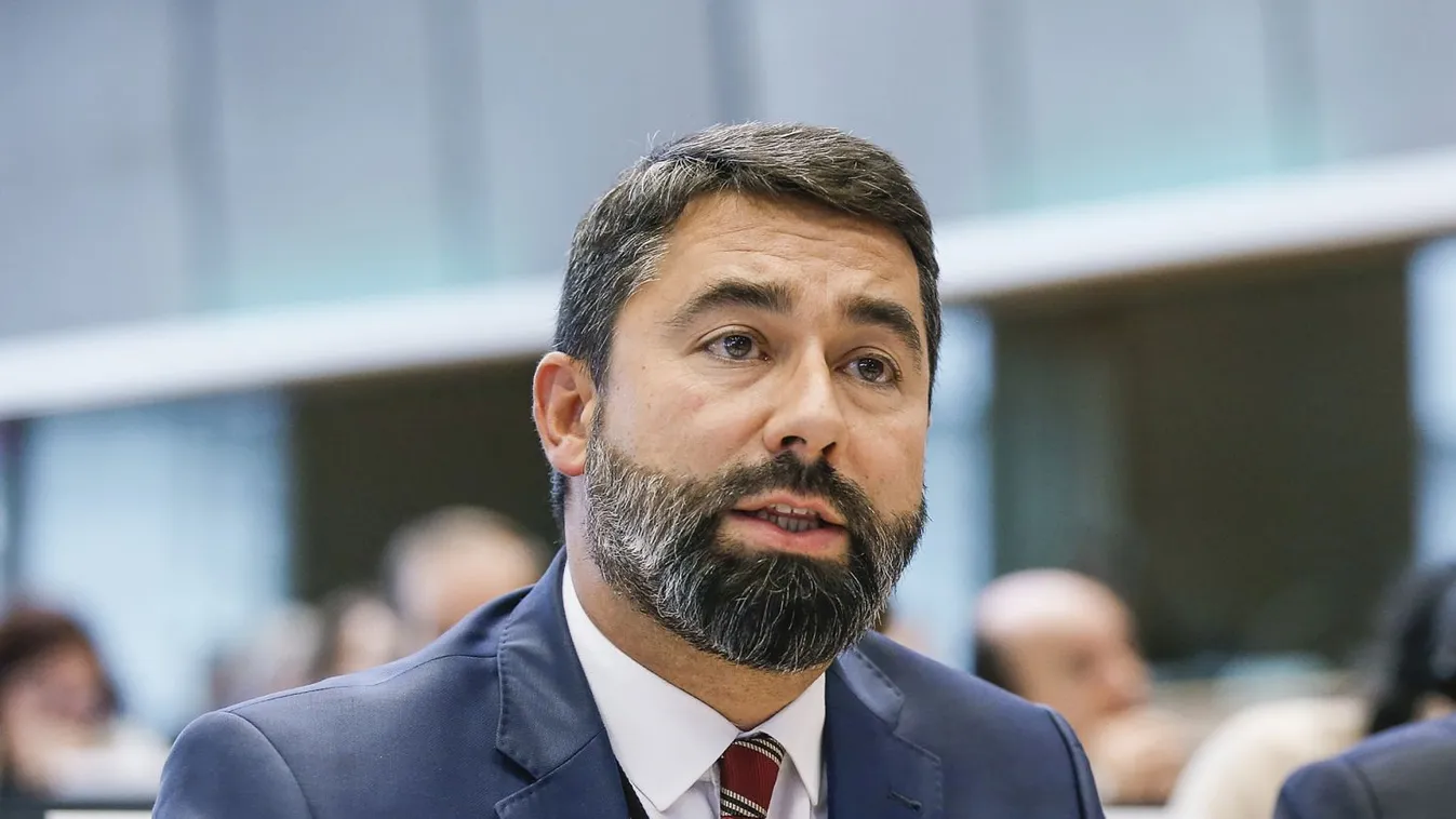 Hidvéghi: az Európai Parlament szélsőséges irányba mozdult
