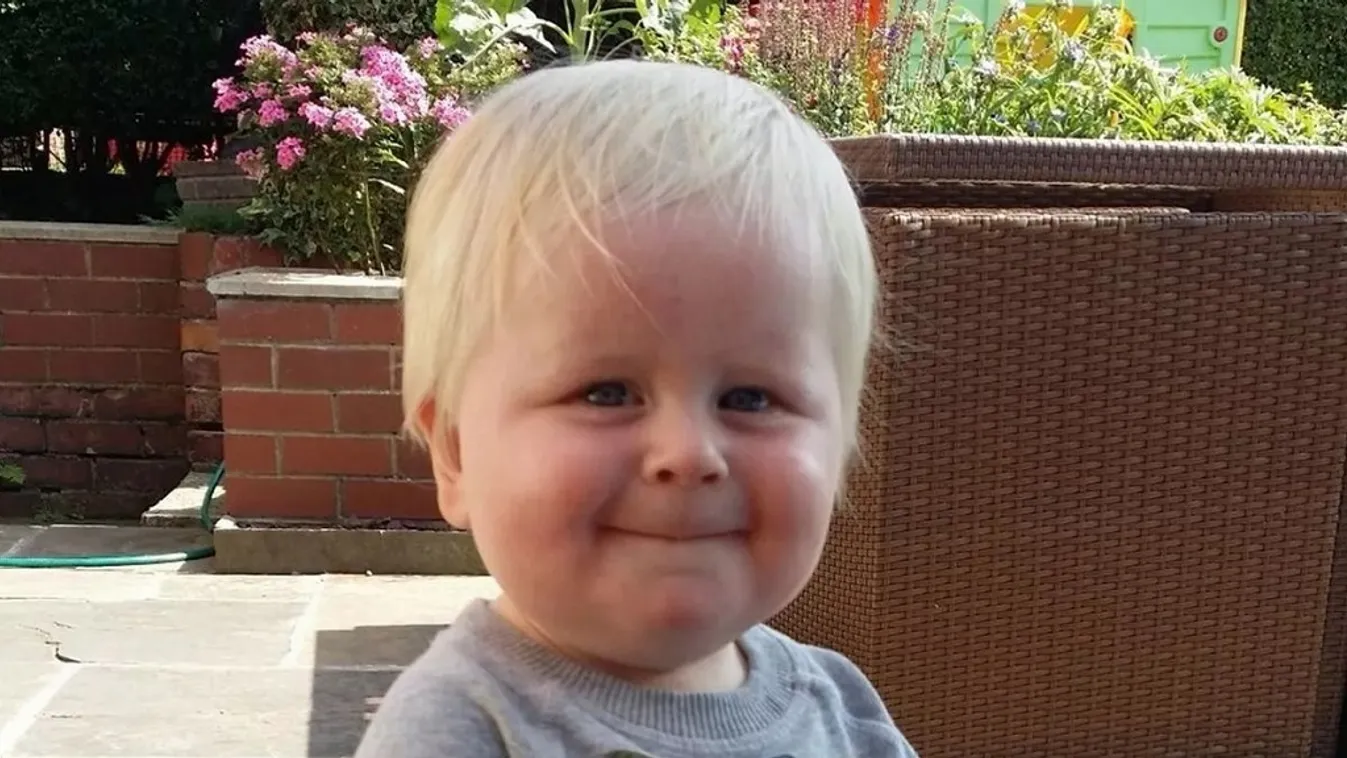 Hazavárja öccsét a 8 éves fiú, de már soha nem láthatja