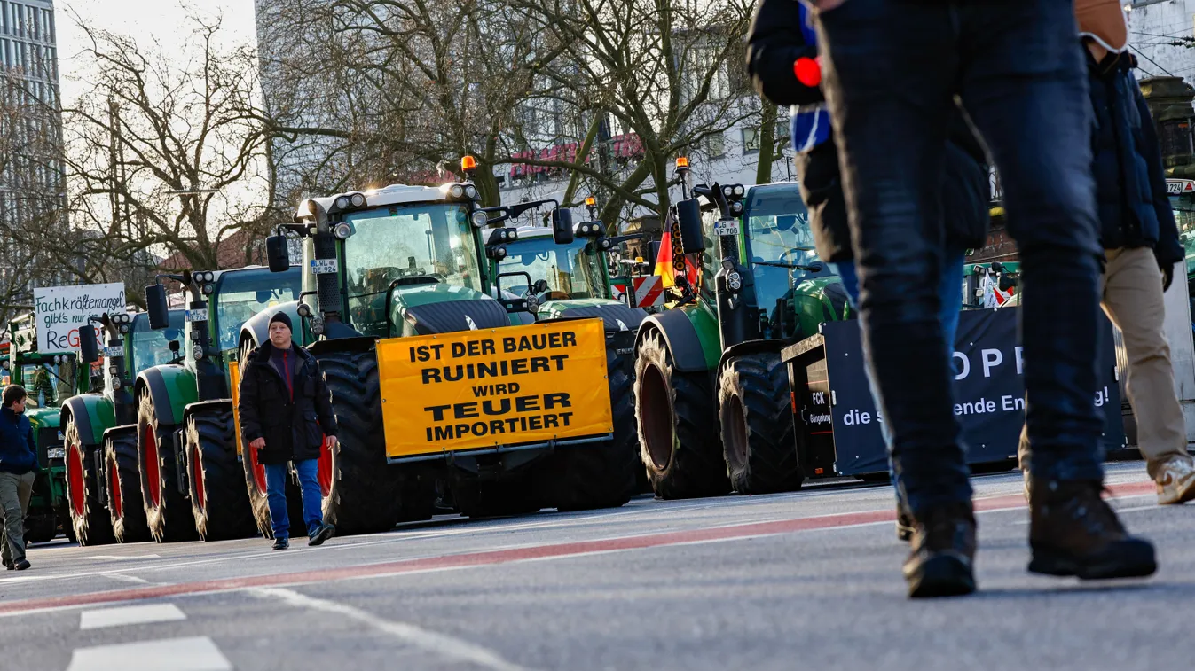 Traktoros tüntetők foglalták el a hamburgi kikötőt