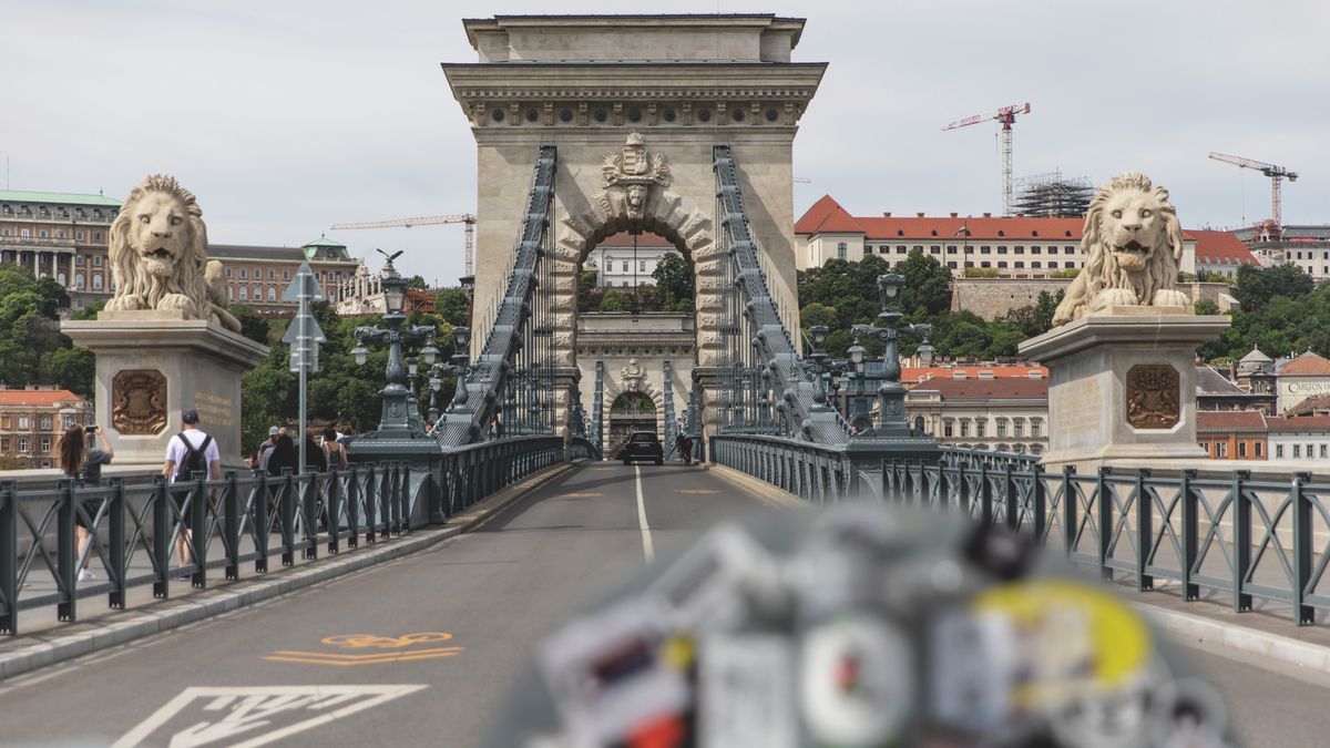 Újabb fordulat a Lánchíd-botrányban: Tényi István a rendőrséghez fordult