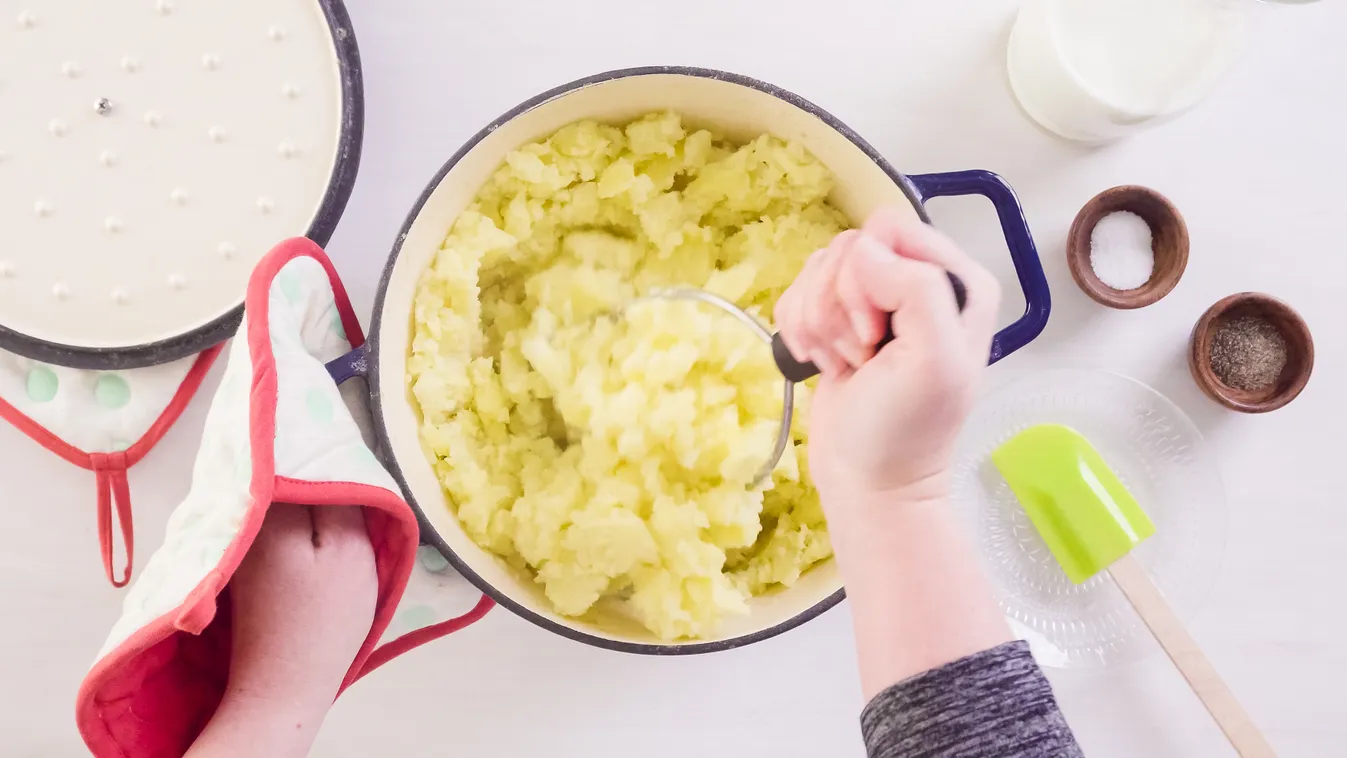 Így készül a görög krumplipüré: ilyen finomat még nem ettél!