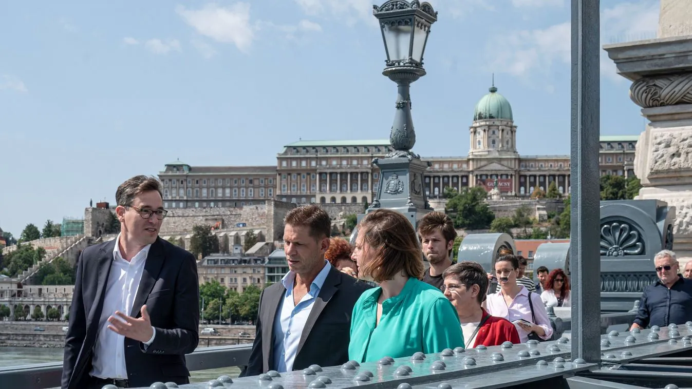 A dollármédia elhallgatja a hídpénzbotrányt