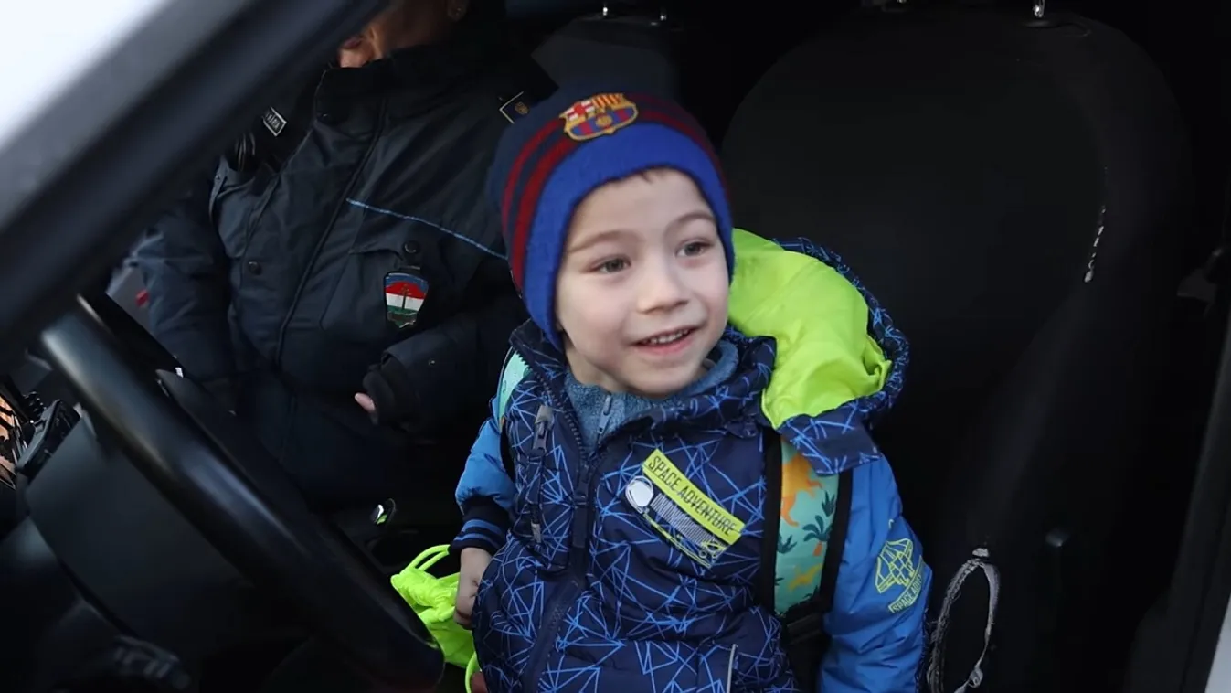 Hatéves kisfiú álmát váltották valóra a budapesti rendőrök