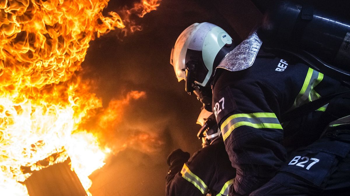 Tragédia Sóskúton: felcsaptak a lángok egy családi házban, egy ember meghalt