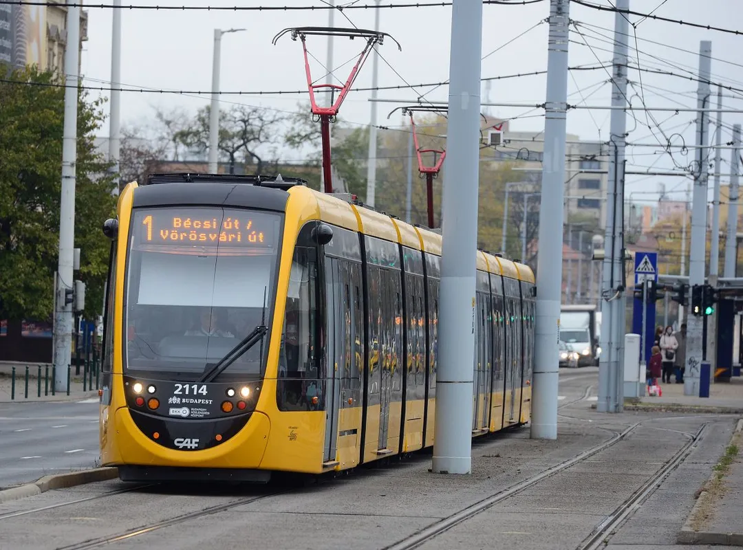 Olcsóbb lesz a tömegközlekedés!