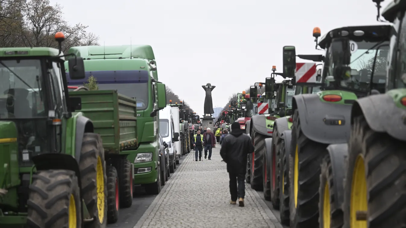 


Folyamatosan nő a tüntető tömeg Berlinben