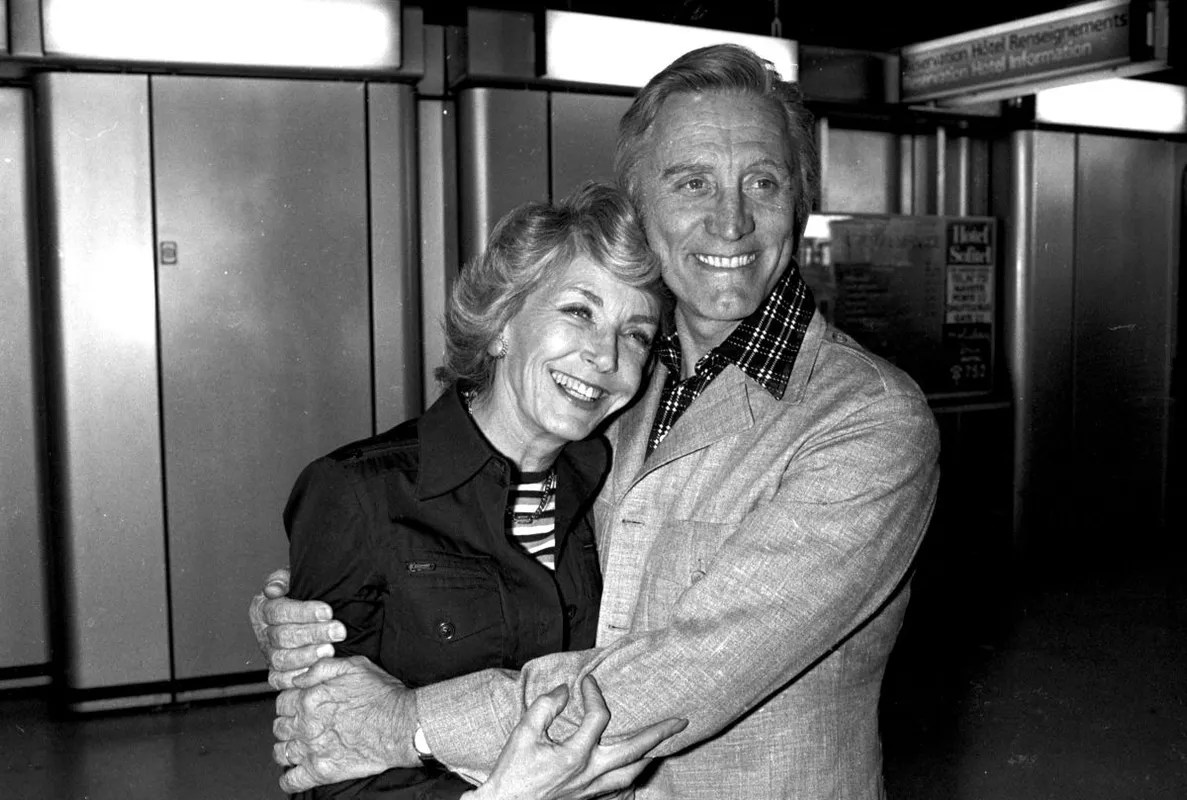 Kirk Douglas és Anne Buydens
