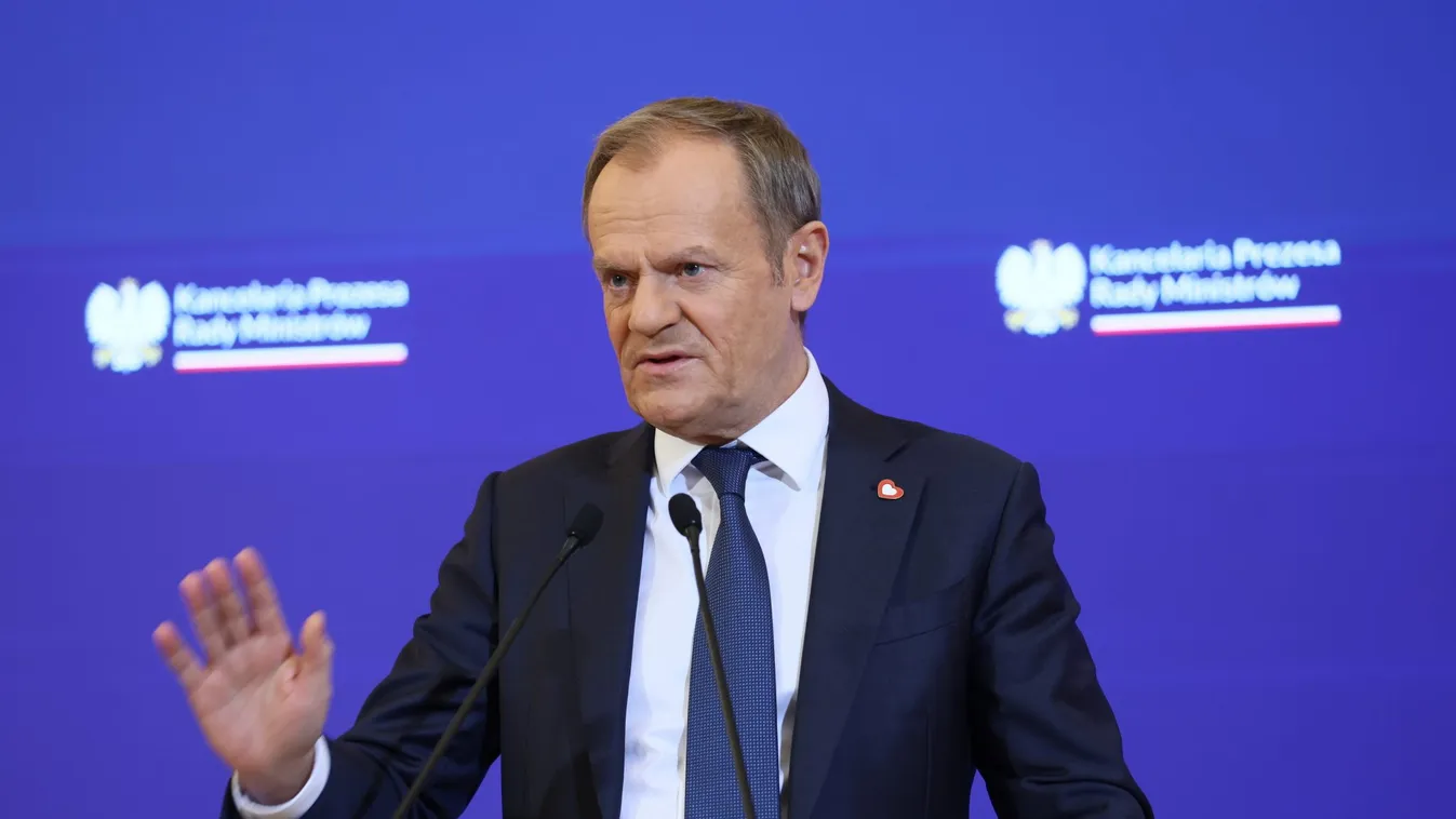 Donald Tusk durván sértegette Magyarországot