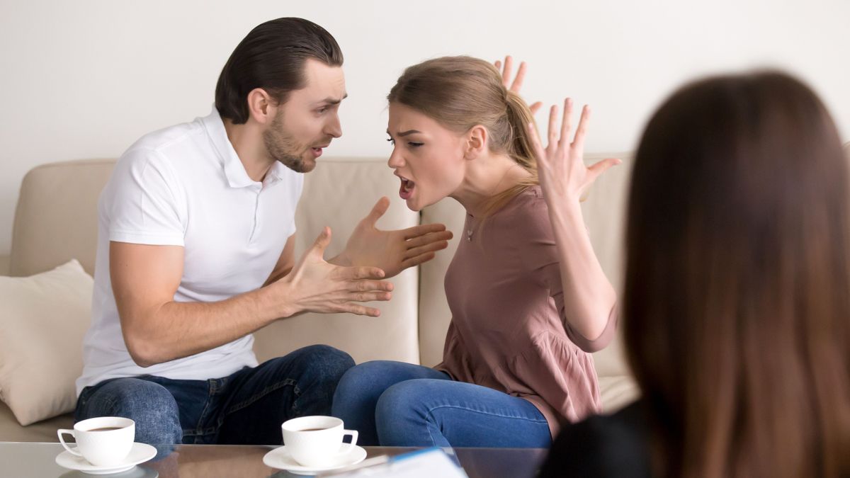 Angry,Aggressive,Couple,Quarrelling,,Screaming,,Shouting,And,Blaming,Each,Other