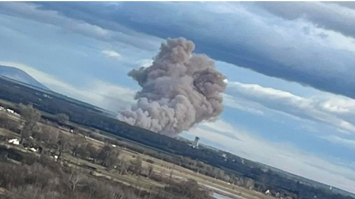 Hatalmas robbanás rázta meg Alsózsolcát - Fotó