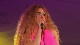 Opitz Barbi visszatért a támadás helyszínére, nem akárki kísérte el