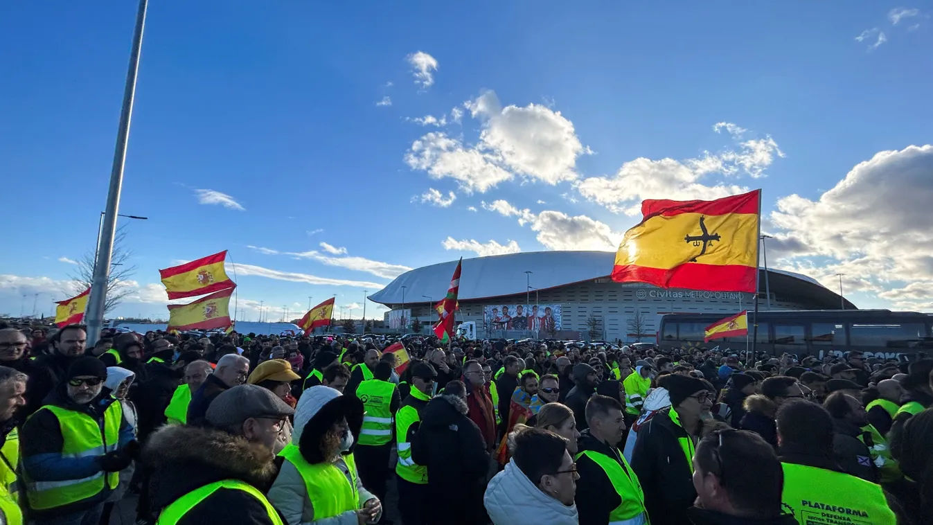 Rendőri erőszak áldozatai lettek a spanyol gazdák