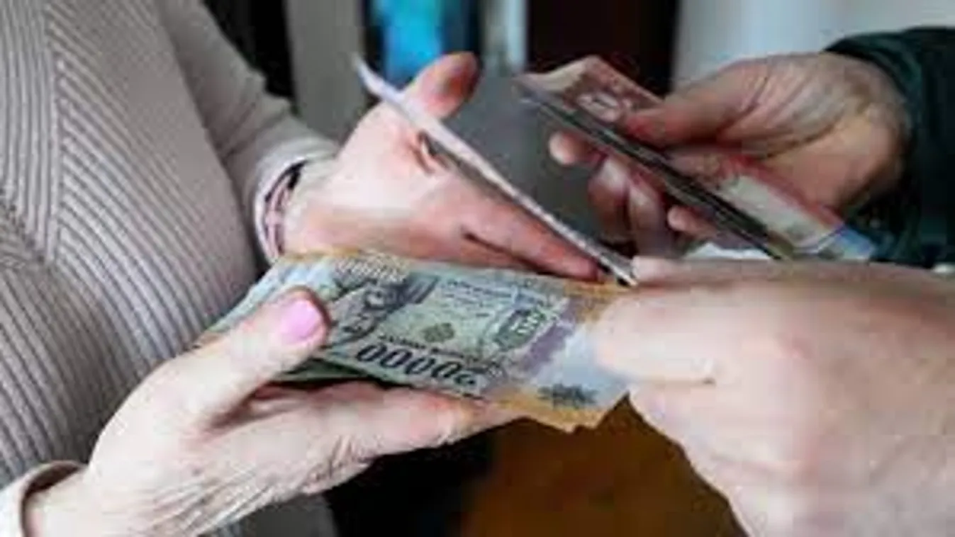 Dupla nyugdíjat hozott a posta, mire költik?