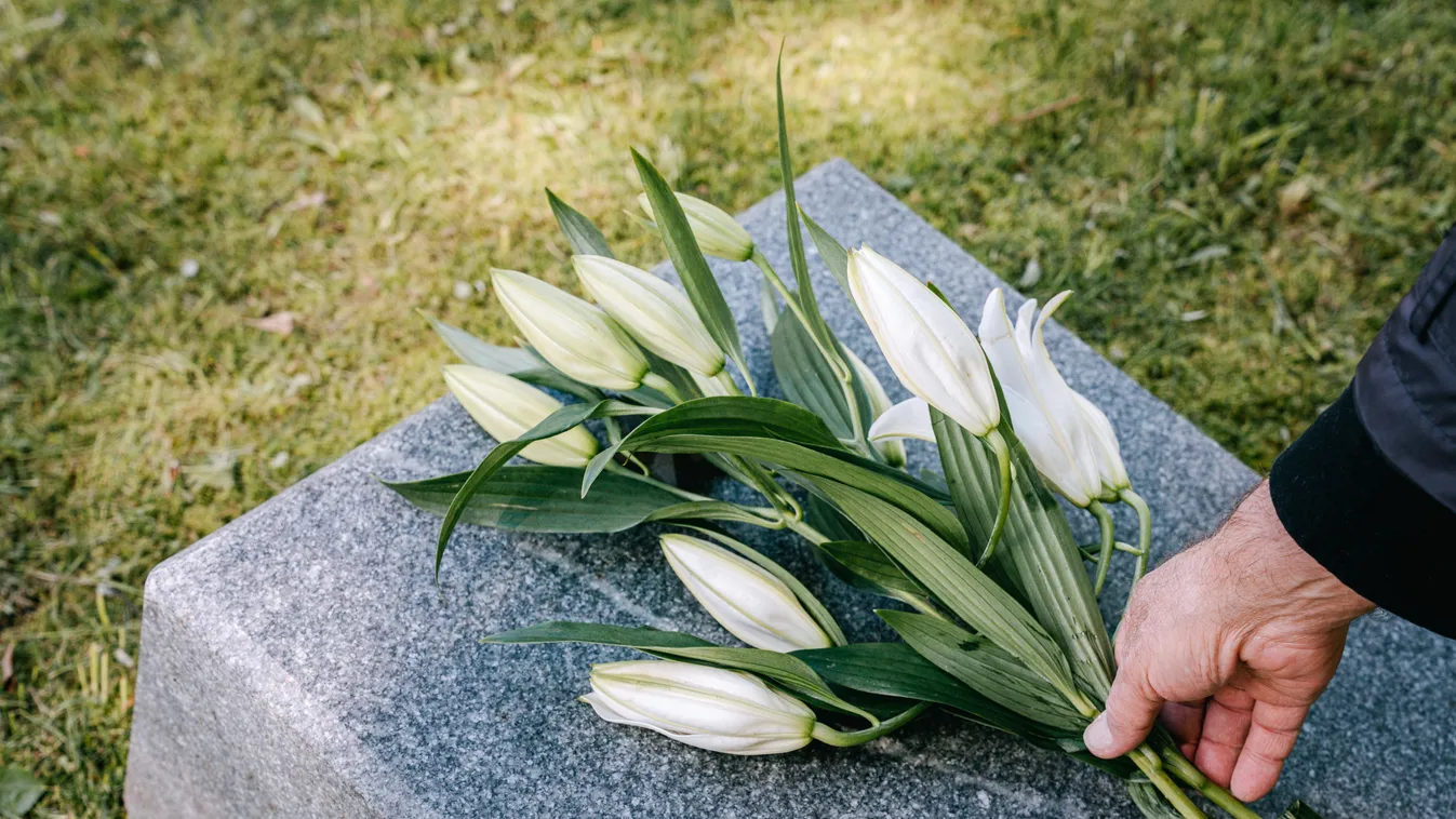 Percekkel a saját hamvasztása előtt ébredt fel egy nő