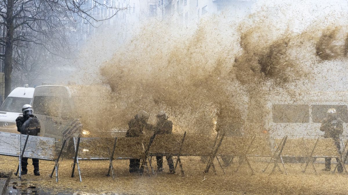 Káosz Brüsszelben: egyre durvábbak a gazdatüntetések, elfogyott a türelem