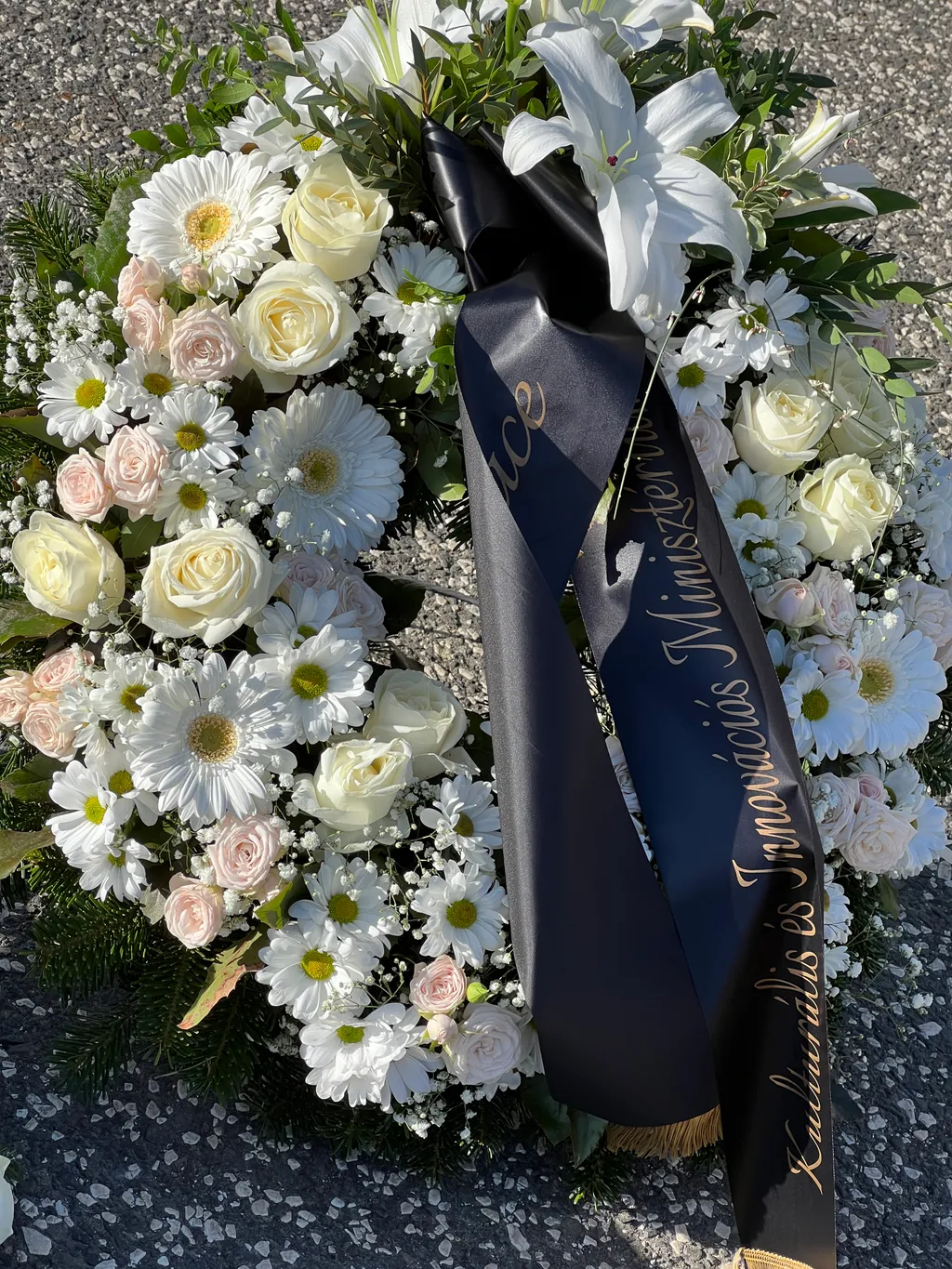 BENEDEK MIKLÓS TEMETÉS