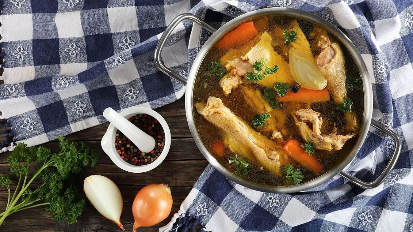 Így turbózd fel a húslevest, ha megfáztál: garantált a siker