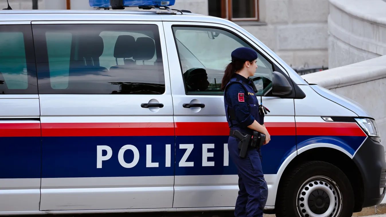 Lövések dördültek Bécsben, pánikolva menekülnek az emberek