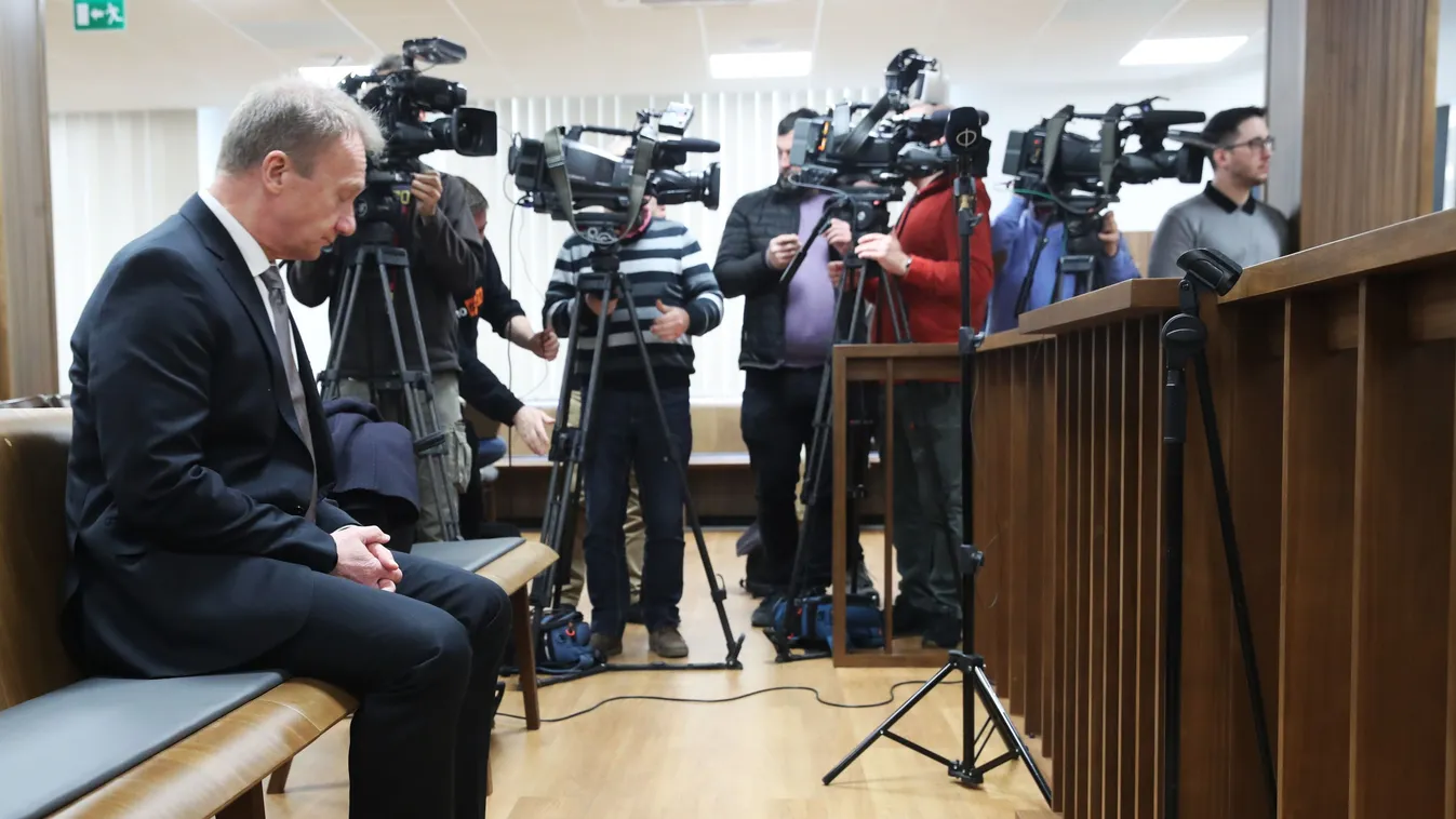 A DK-s Varju tagadni próbálja tettét