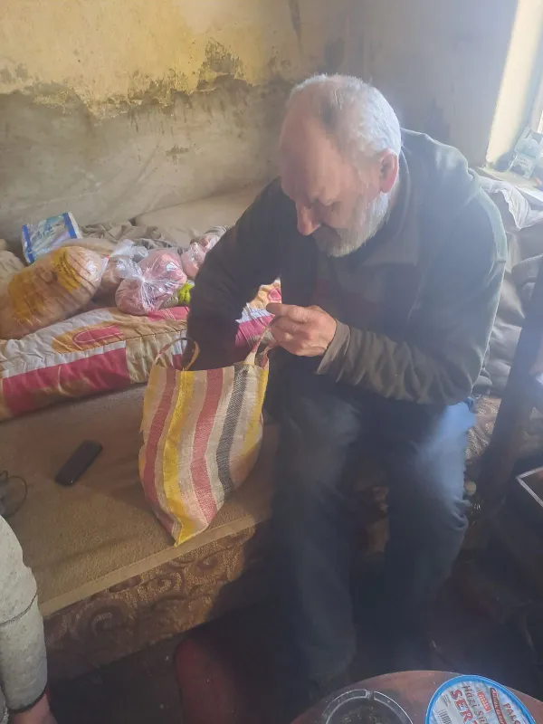 Márta az édesapját, Józsi bácsit (a képen) is magához venné, ha utcára kerülne a beteg testvérével 