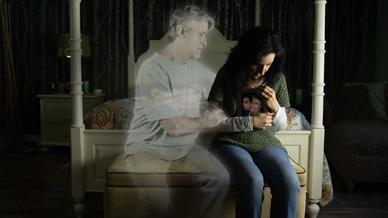 Az édesapa halála után is keresi a kapcsolatot a családjával