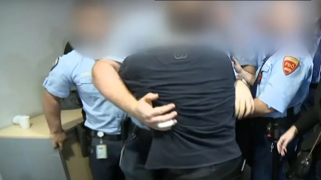 Varju László és Fekete-Győr András távozzanak a közéletből
