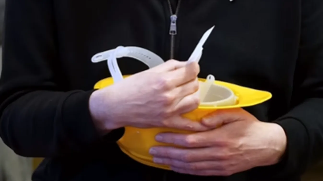 Karácsony lebuktatta magát A Híd-ZRT sisakjával...