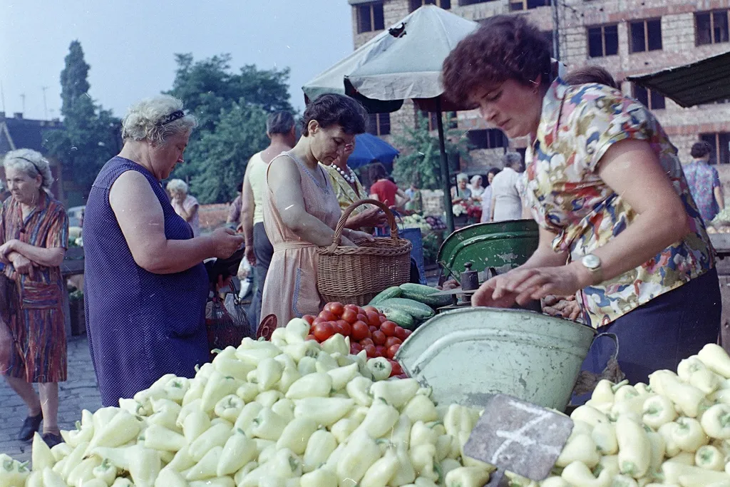 Tátra téri Piac és Vásárcsarnok Budapesten, 1972-ben.