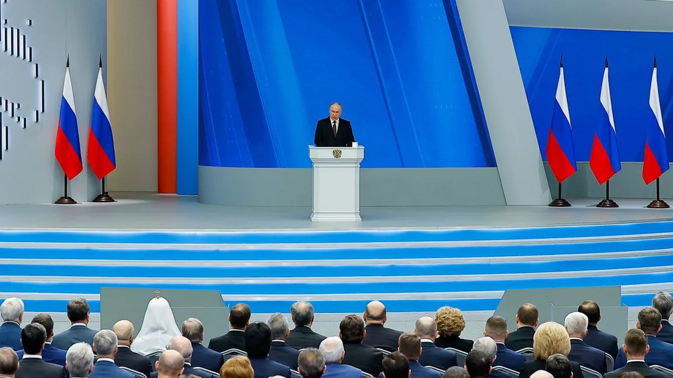 Készenlétbe helyezték az orosz nukleáris fegyvereket