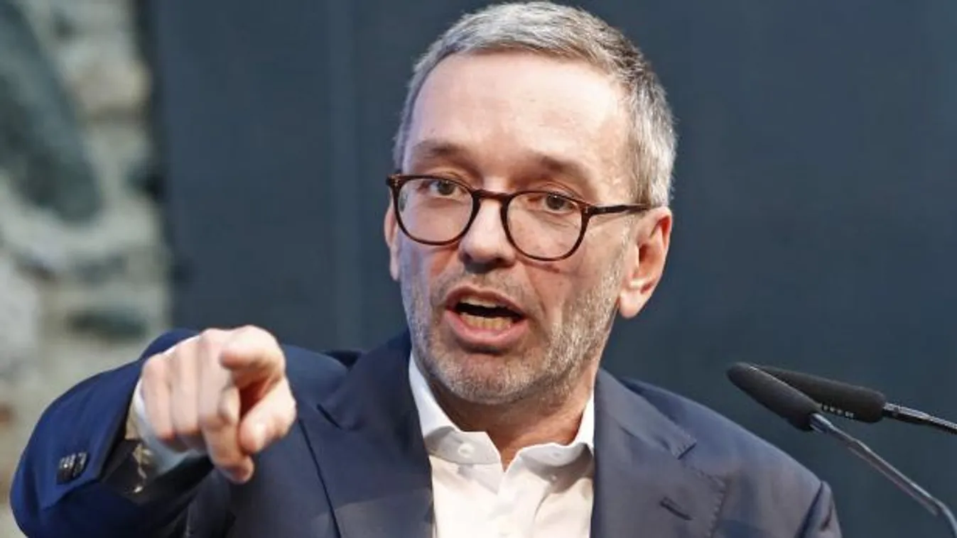 Az illegális migránsok kitoloncolását sürgetik Ausztriában