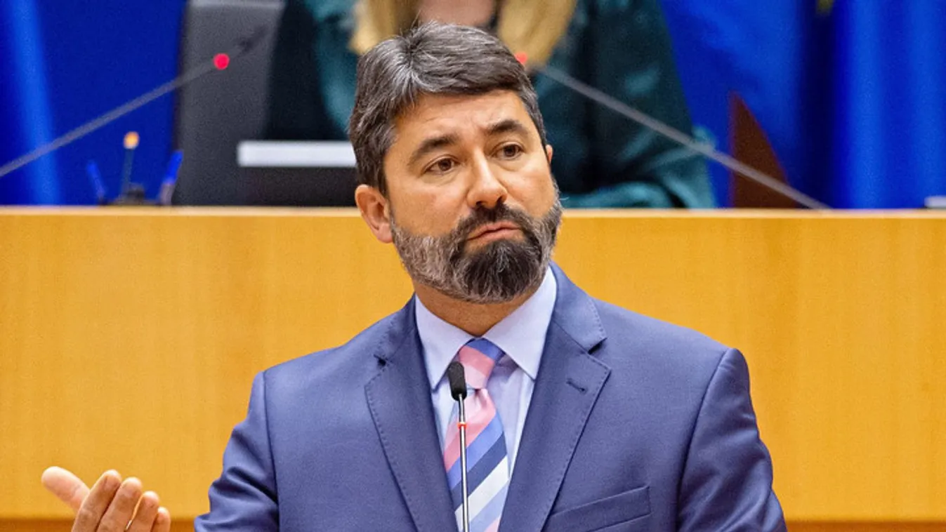 Hidvéghi Balázs: Nem rángathatnak bele a háborúba!