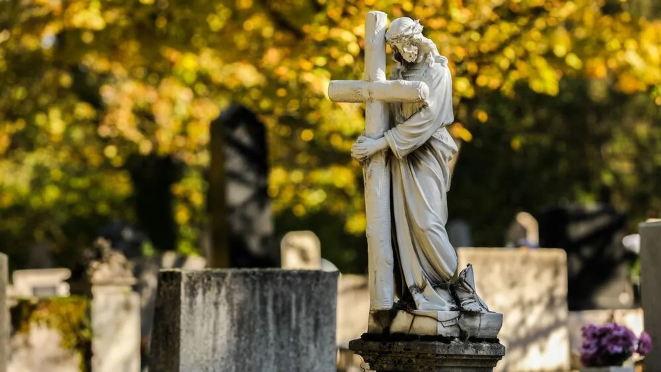 Mosolyogva kelt fel a koporsójából egy halottnak hitt nő