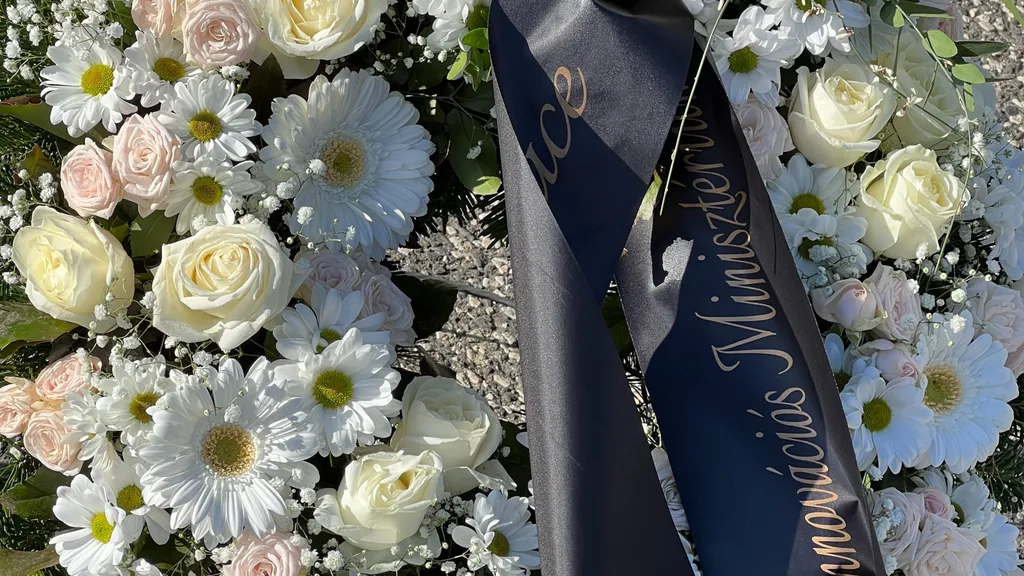 BENEDEK MIKLÓS TEMETÉS