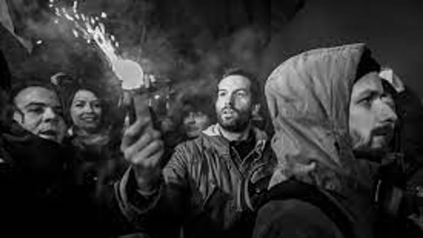 Gyurcsány mentegetni próbálja a rendőrökre támadó Fekete-Győrt