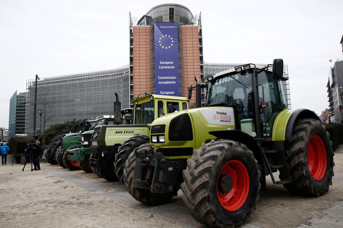 Brussels,,Belgium.,19th,March,2018.,Farmers,Demonstrate,With,Tractors,Outside