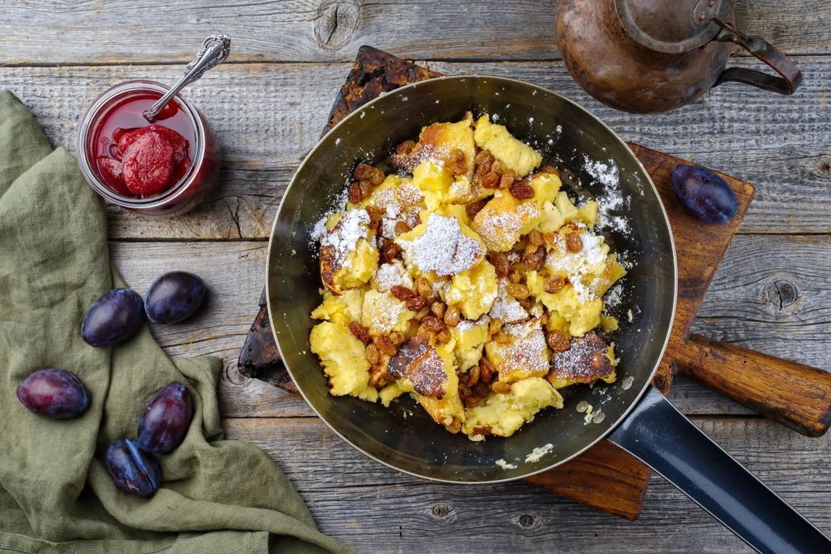 Traditional,Austrian,Kaiserschmarren,With,Plums,And,Raisins,Served,As,A