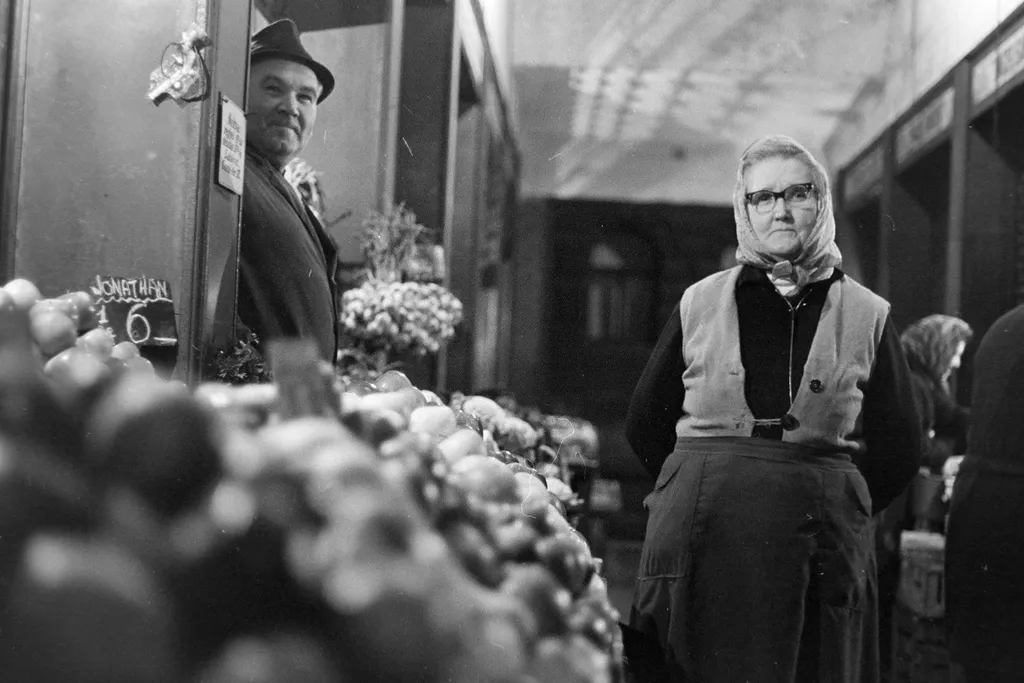 Tátra téri Piac és Vásárcsarnok Budapesten, 1972-ben.