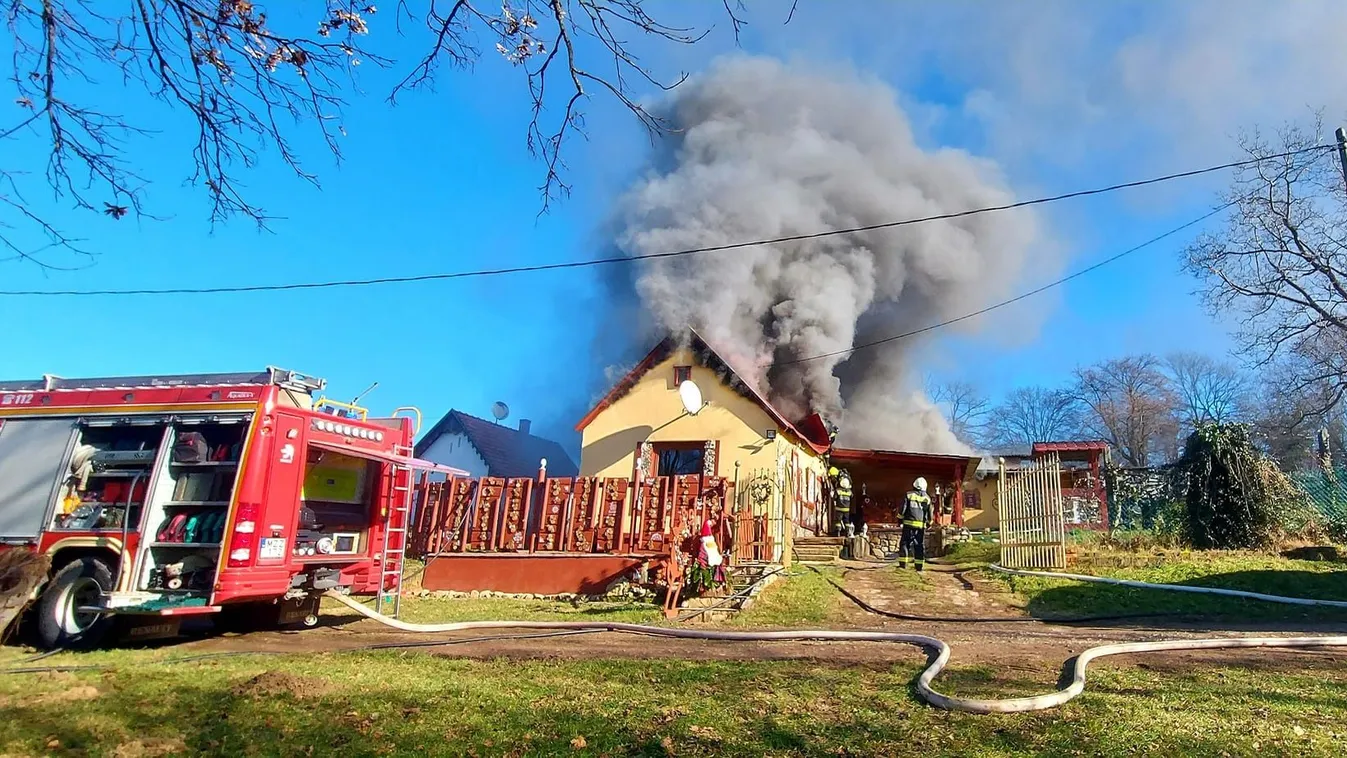 A pécsi ezermester hibájából égett le az egész házuk