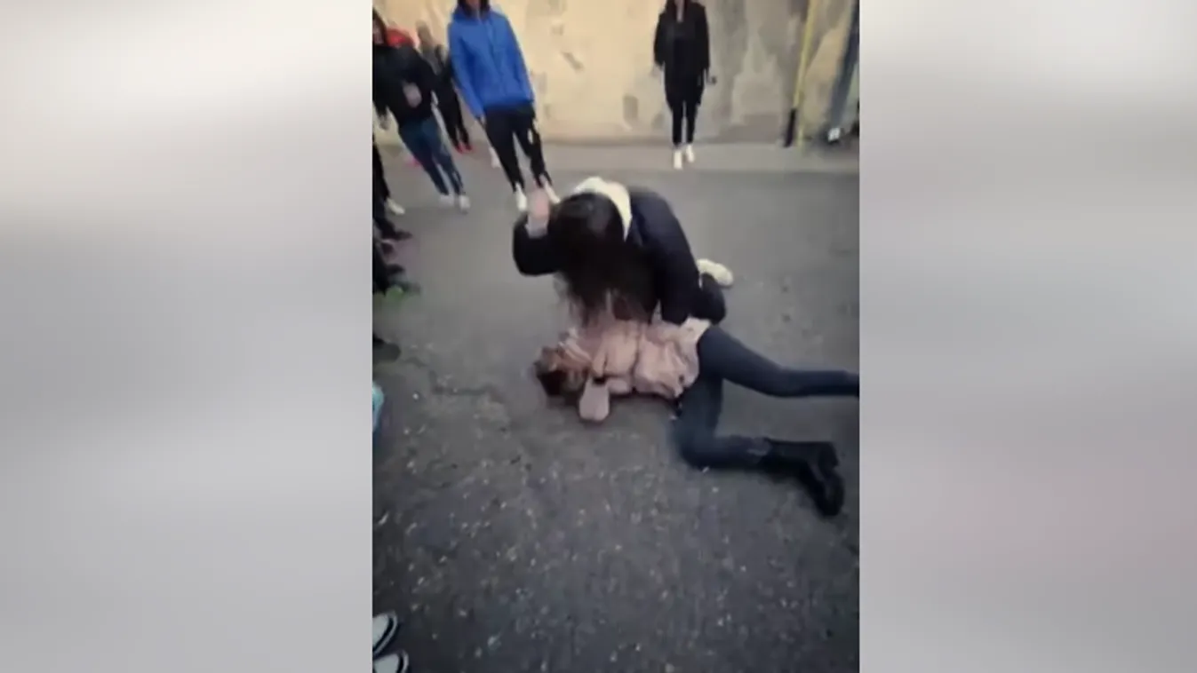Brutális verekedés robbant ki az iskolában, itt a felvétel